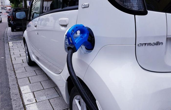 Les ventes mondiales de voitures électriques continuent de grimper