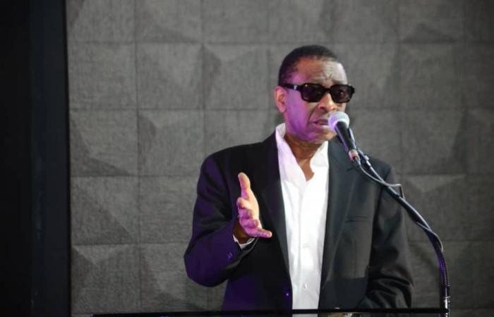 Youssou Ndour célèbre ses succès avec ses partenaires et organisateurs