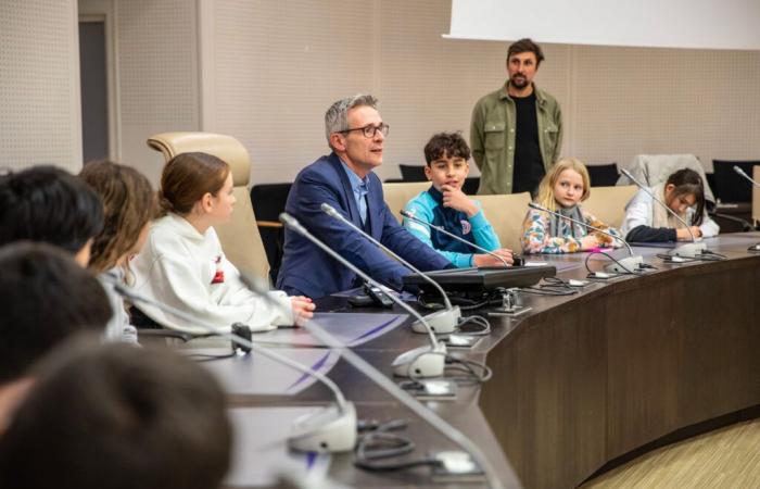 Budding journalists from Raincy question Stéphane Troussel – Seine-Saint-Denis