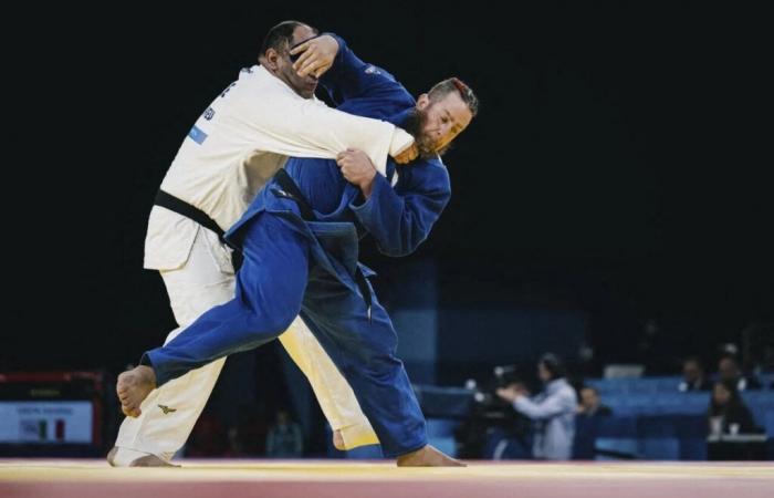 Judo. Un médaillé paralympique rencontre des judokas du Calvados à Troarn