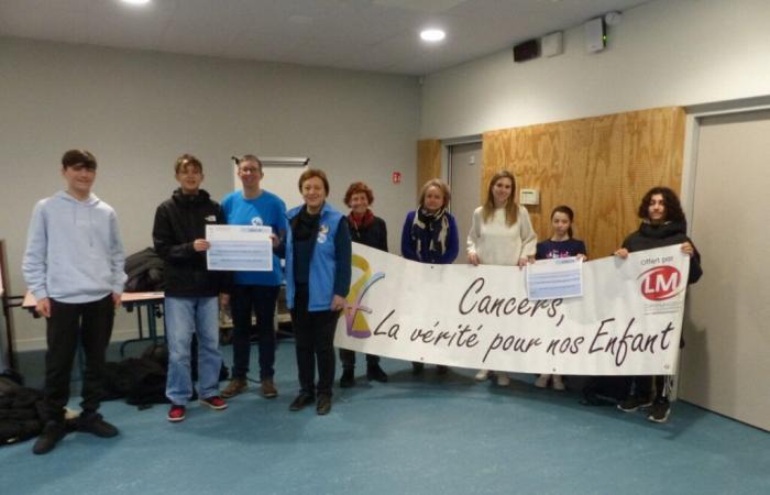 Eurê. Grâce à leur croix solidaire, les collégiens ont récolté plus de 5 000 €