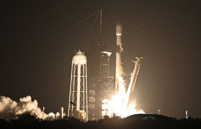 SpaceX lance deux missions lunaires sur une seule fusée