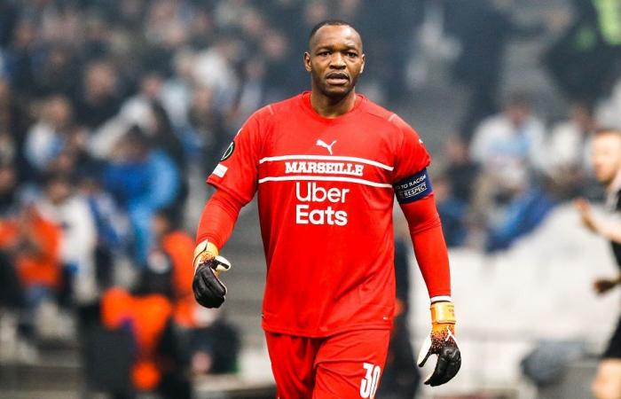 Mandanda’s entourage sends a strong message!