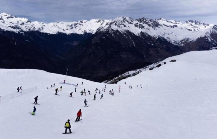 un skieur de 62 ans décède sur une piste noire après avoir heurté un skieur à l’arrêt – Charente Libre