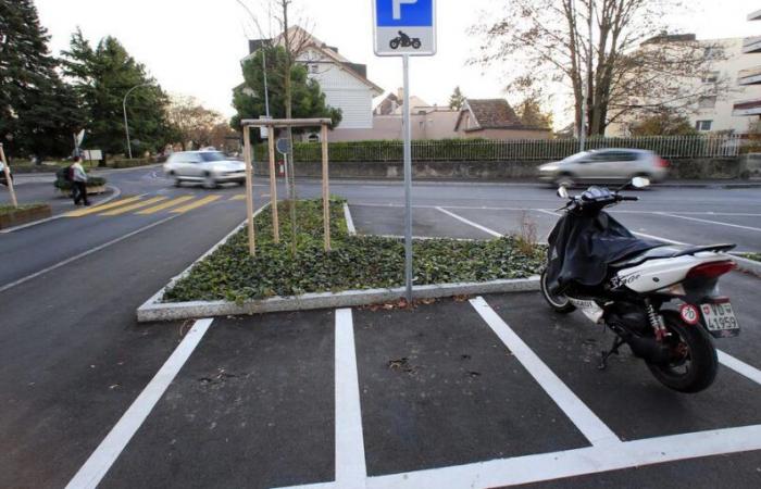 en fuite après avoir heurté un fauteuil roulant