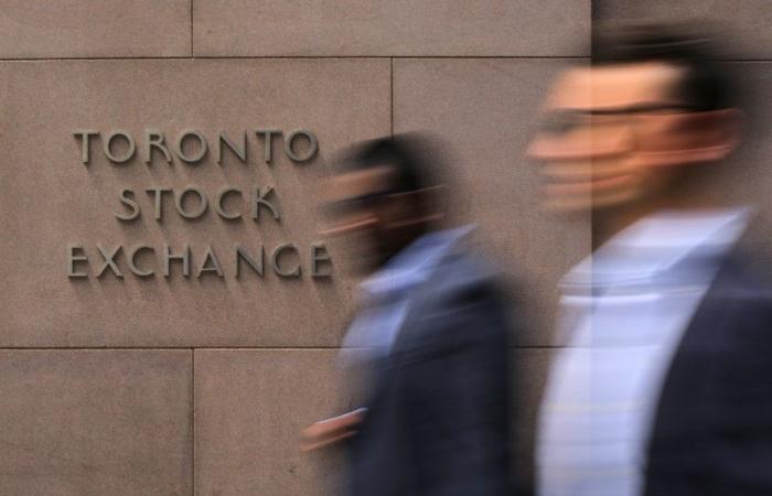 La hausse des prix de l’or fait grimper les contrats à terme du TSX