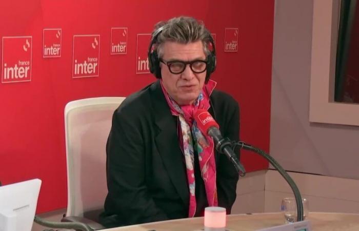 Léa Salamé pose une question simple à Marc Lavoine, il se noie dans un verre d’eau