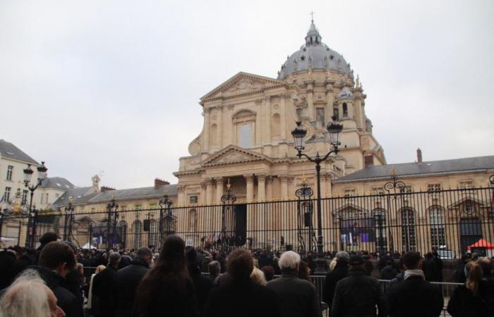 à Paris, le dernier hommage des fidèles à Jean-Marie Le Pen