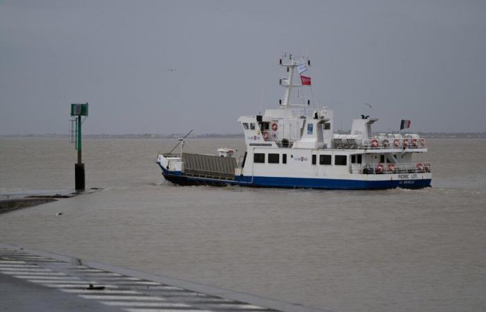 les usagers de la liaison maritime Fouras-Aix entrent en résistance