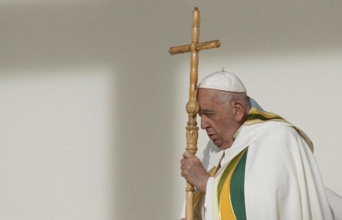 Le pape François légèrement blessé après une chute