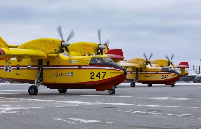 Québec envoie deux autres avions-citernes