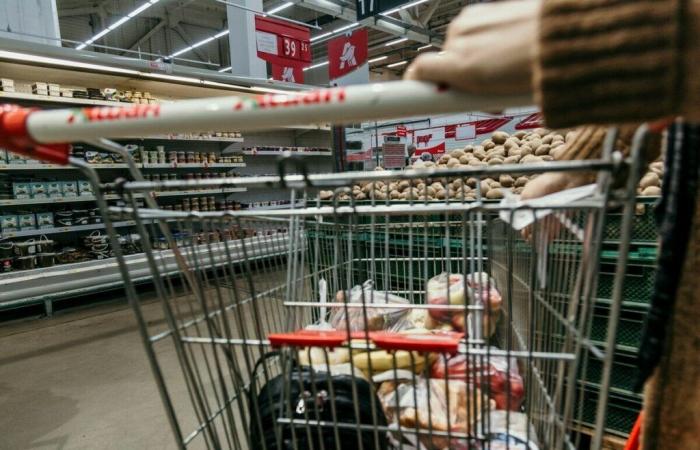 14 aliments dont les prix baisseront dans les supermarchés fin 2024 pour se protéger de l’inflation