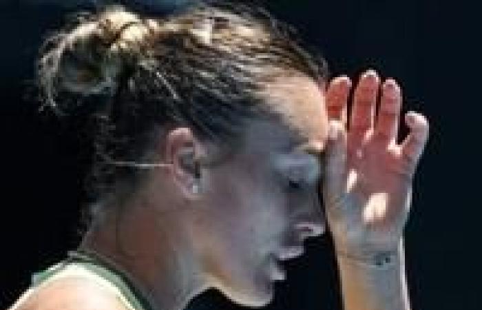 Sabalenka continue de se battre à l’Open d’Australie, Osaka tire sa révérence blessée