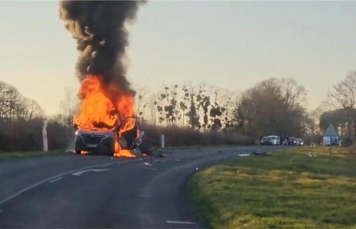 Brûlé dans l’explosion d’un véhicule en Mayenne, un homme de 25 ans transporté à