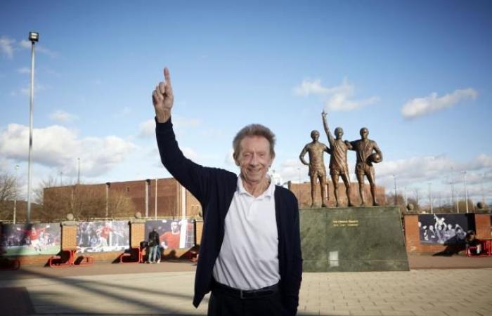 Denis Law, vainqueur du Ballon d’Or 1964 et légende de Manchester United, est décédé à l’âge de 84 ans