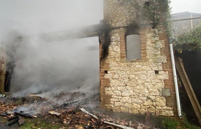 Un garage prend feu dans le village de Saint-Sauvy, 24 pompiers interviennent pour endiguer les flammes