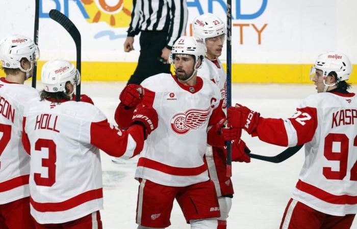 Les Red Wings profitent d’un avantage numérique pour remporter une victoire de 5-2 sur la route contre les Panthers