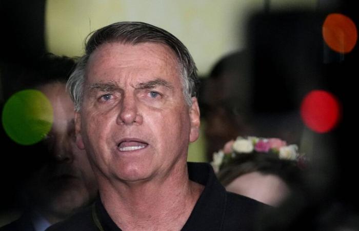 Toujours privé de passeport, Bolsonaro ne sera pas là