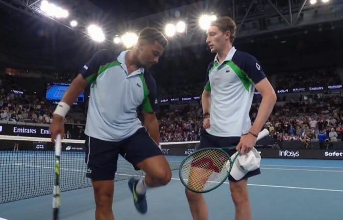 Open d’Australie | «Ça fait trop mal» : l’abandon crève-coeur de Fils face à Humbert au 3e tour – Tennis Vidéo