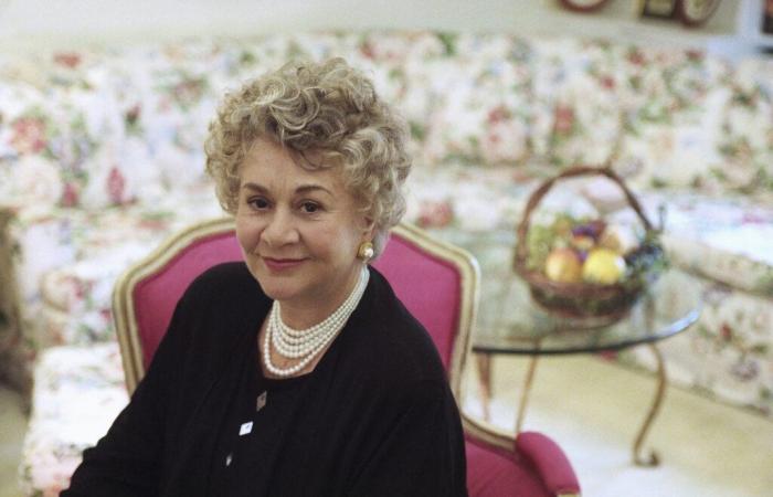 L’actrice britannique primée Joan Plowright, veuve de Laurence Olivier, est décédée à 95 ans