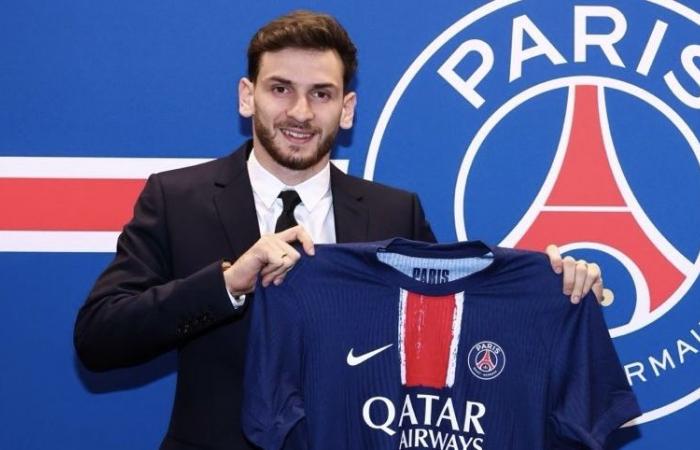 Khvicha Kvaratskhelia est un joueur du PSG !