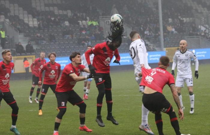 Bien joué, mais perdu 0-1 contre le RWDM