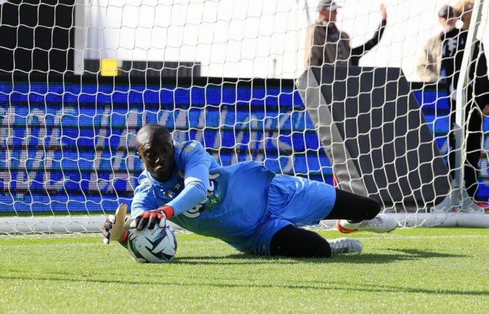 Stade Laval. L’image impressionnante qui a conduit à la sortie, sur blessure, de Mamadou Samassa