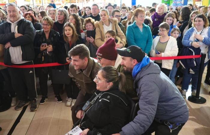 Revivez la séance de dédicace de Julien Lieb dans la galerie marchande Auchan à Pau