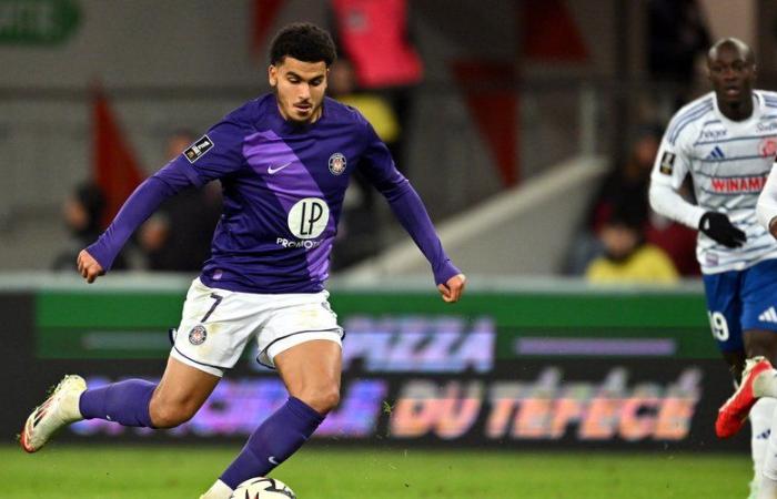 déjà un but refusé pour Toulouse, qui démarre fort ce match ! Suivez le match de Ligue 1 en direct