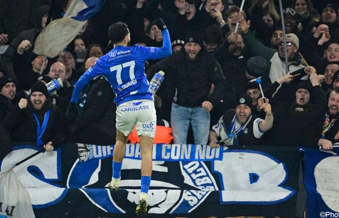 Encore et encore ! Avec l’aval du VAR, El Ouahdi Racing donne à Genk une avance méritée