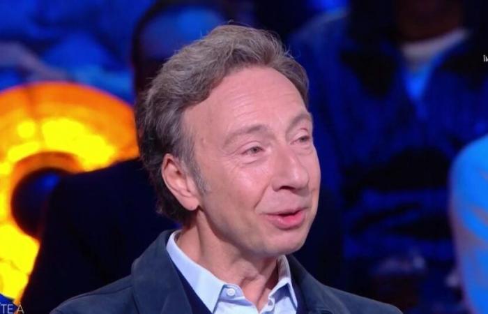 Stéphane Bern fond en larmes en évoquant le souvenir de son frère dans “La Boîte à Secrets”