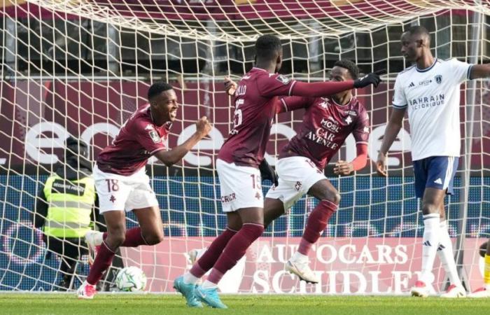 Metz surclasse le Paris FC et se remet dans la course au titre