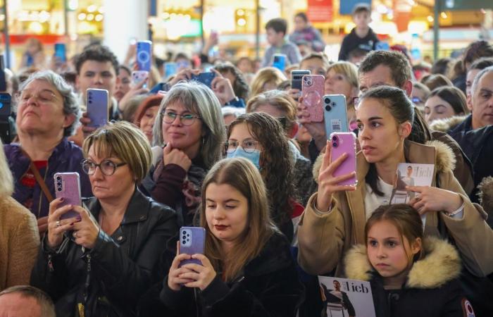 Revivez la séance de dédicace de Julien Lieb dans la galerie marchande Auchan à Pau