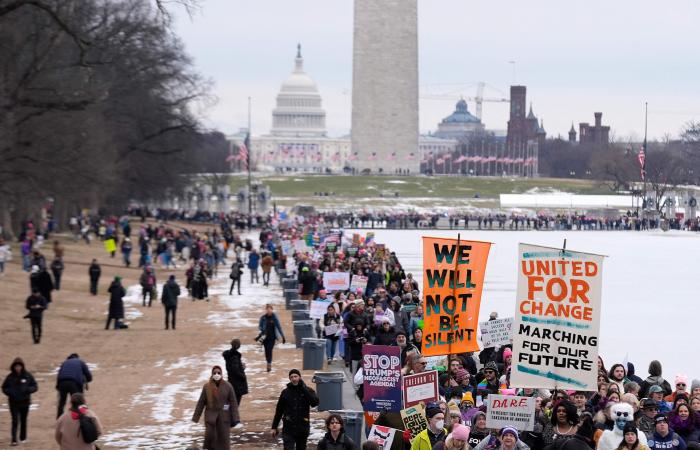 Des milliers de manifestants contre Trump dans les rues de Washington (PHOTOS)