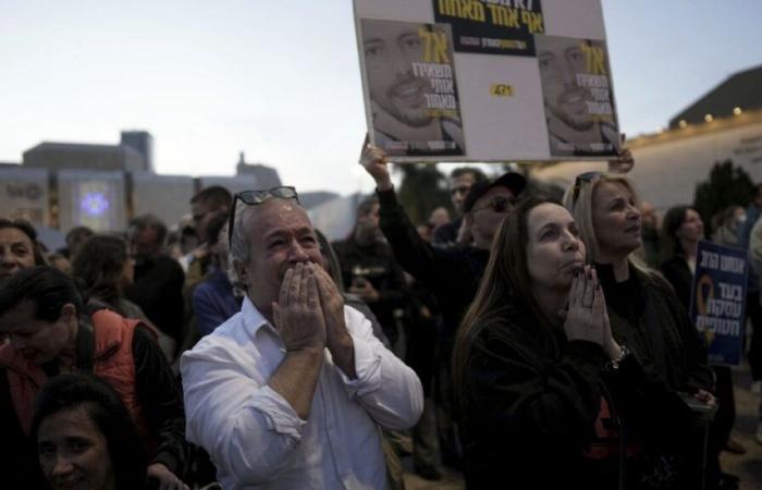 les trois premiers otages israéliens libérés alors qu’ils se rendaient en Israël