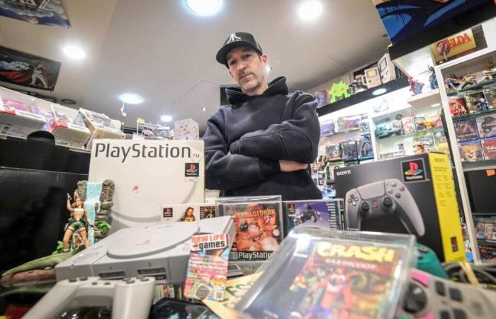 30 ans après la sortie de la PlayStation, ce vendeur palois nous le raconte