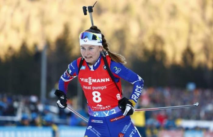 Premier podium en Coupe du monde pour Jeanne Richard au départ groupé de Ruhpolding, Elvira Oeberg gagne