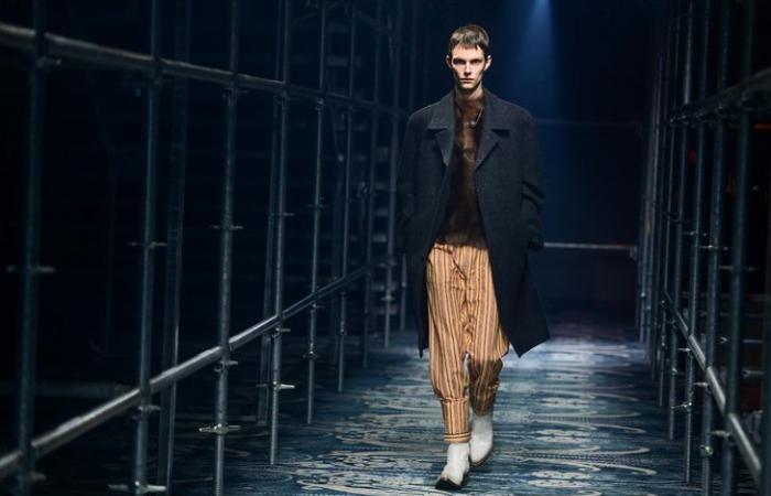 L’homme Prada explore l’élégance « sauvage » et sophistiquée