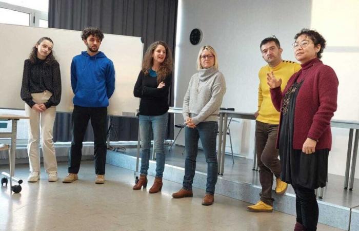 L’atelier théâtre de ce lycée d’Eure-et-Loir prévoit une représentation en langue des signes