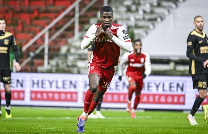 Doumbia transforme un penalty à la 97e et Anvers remporte un succès inattendu contre Westerlo