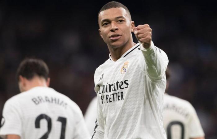 Kylian Mbappé puts pressure on!