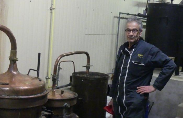 Haute-Marne: Gérard Richalet, artisan distiller