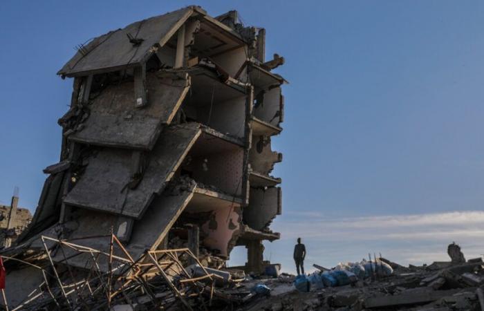 Alors que le cessez-le-feu s’installe, les habitants de Gaza retournent dans leurs maisons détruites