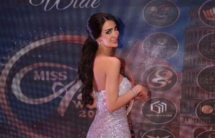 Shorouk Al-Shalawati brille en présentant le concours Miss Arabe