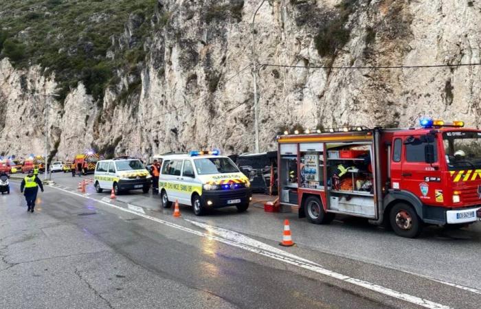 Circulation perturbée à Èze après un accident impliquant trois voitures