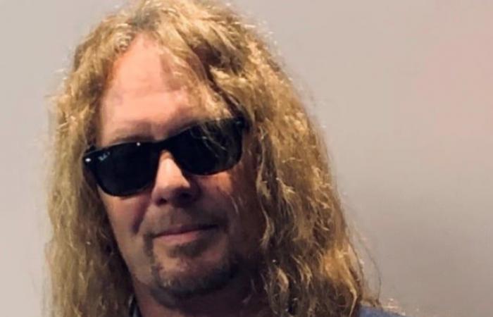 Le guitariste légendaire JOHN SYKES est décédé à 65 ans