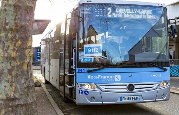 Les premiers autocars express relient Corbeil à Rungis