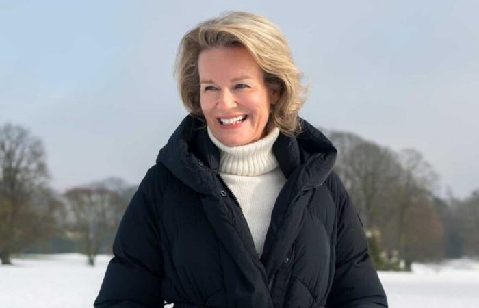 De nouvelles photos de la reine Mathilde dans la neige pour son 52ème anniversaire