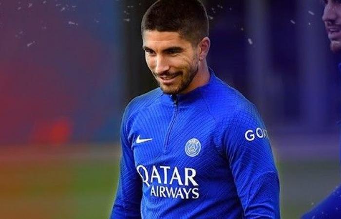 une douche froide pour Carlos Soler ? – Transferts