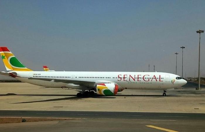 Turbulence at Air Sénégal: Carlyle blocks registrations